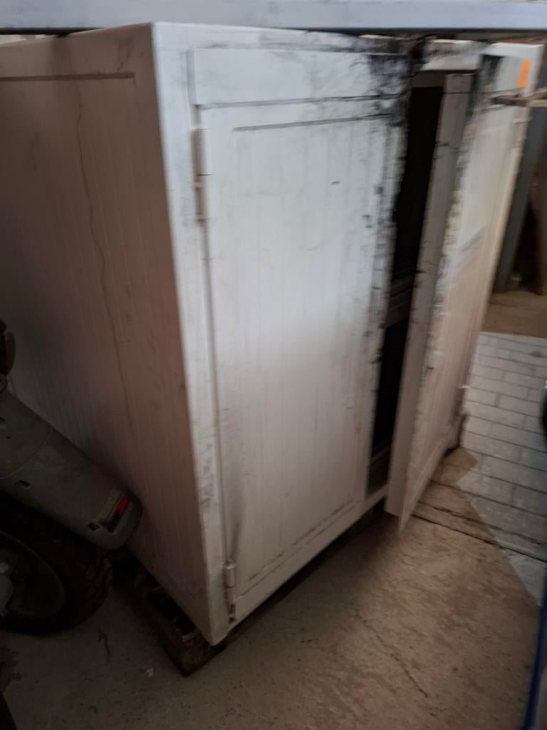 Bewaar kast, Huis en Inrichting, Kasten | Computermeubels, Ophalen