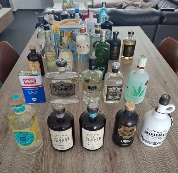 Lot van 20 Gin flessen ( Nieuw en sealed ), Verzamelen, Ophalen of Verzenden, Nieuw, Overige typen, Vol