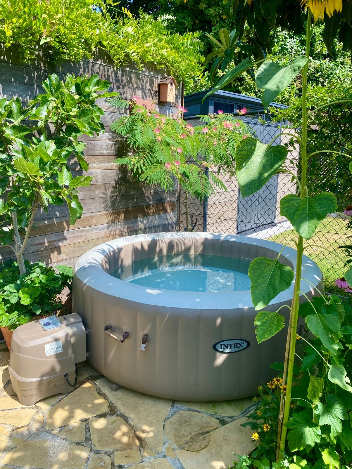 Intex Pure Spa jacuzzi 4 pers, Jardin & Terrasse, Bains à remous et Spas, Utilisé, Gonflable, Pompe, Enlèvement