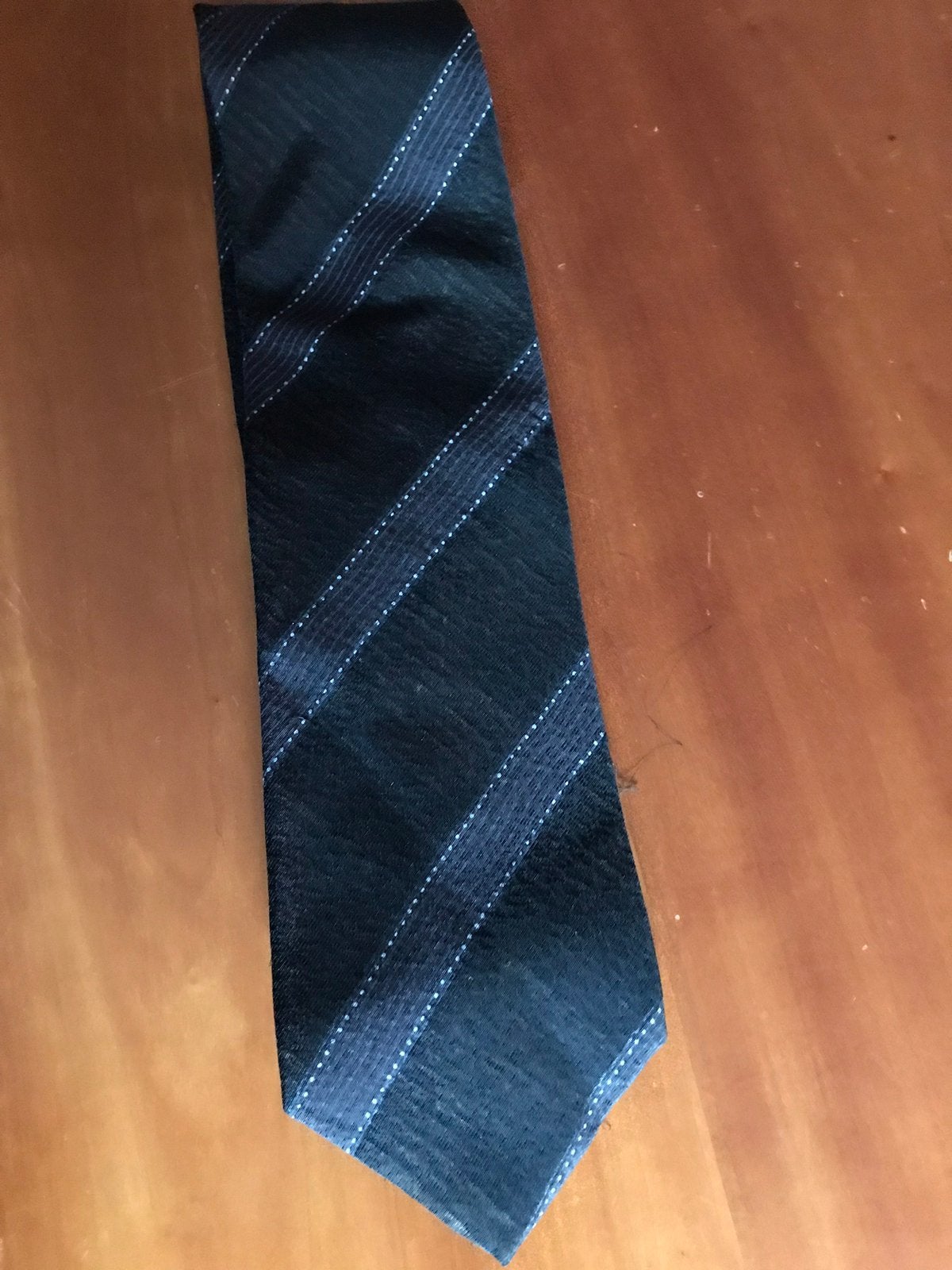 Cravate en soie Boss, Vêtements | Hommes, Cravates, Envoi, Comme neuf, Brun, À motif