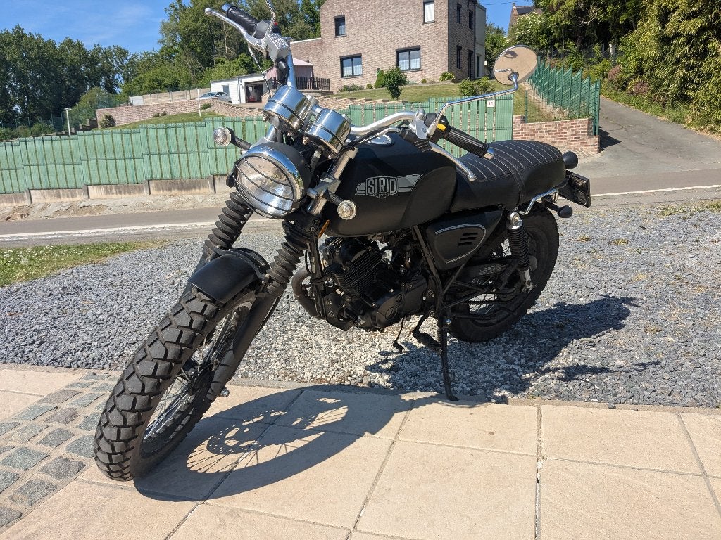 Orcal sirio 125 noir mate, Permis Moto A1 minimum, Éclairage LED, 1 cylindre, Manuelle