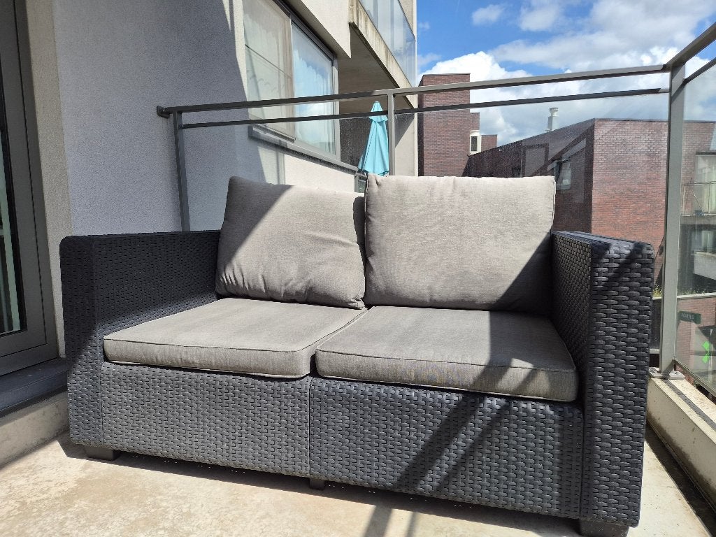 2-zits loungezetel (uitstekende staat), Kunststof, Zo goed als nieuw, Loungeset, Ophalen