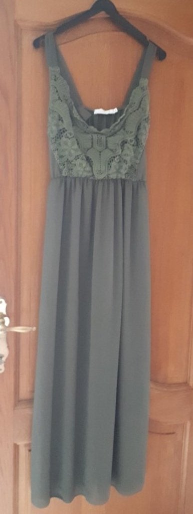LolaLiza - lange jurk - khaki - maat XS, Kleding | Dames, Jurken, Zo goed als nieuw, Maat 34 (XS) of kleiner, Verzenden, Lola & Liza