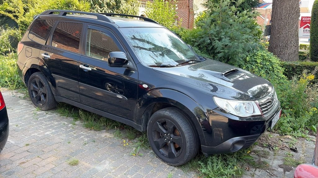 Subaru Forester, Zwart, 4 cilinders, Leder, Te koop