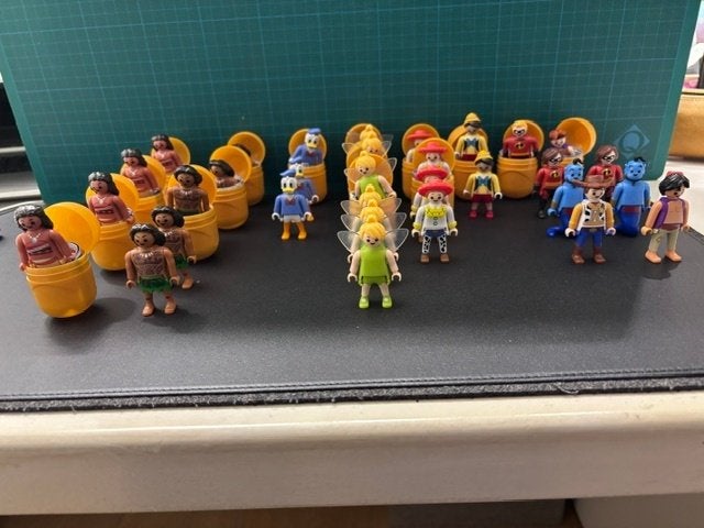 Œufs surprises - Kinder Surprise - Playmobil - Disney, Enlèvement ou Envoi, Neuf, Figurines en plastique dur