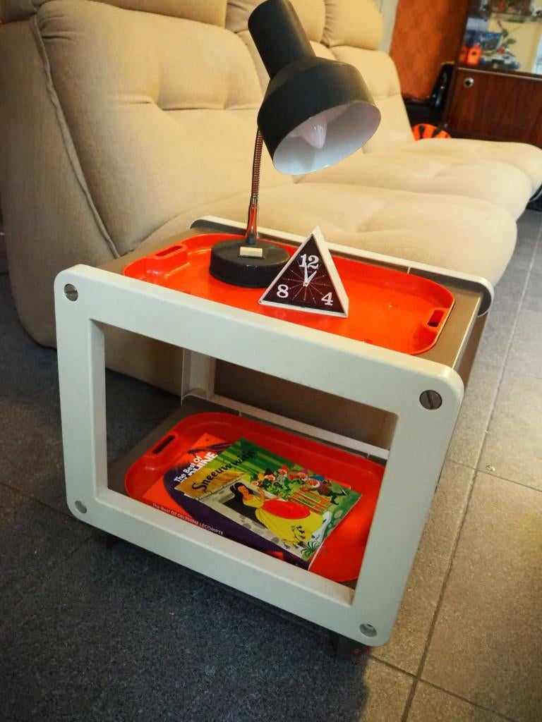Space Age trolley, bijzettafeltje op wielen, 1970s, Huis en Inrichting, Minder dan 45 cm, Zo goed als nieuw, Rechthoekig, Ophalen