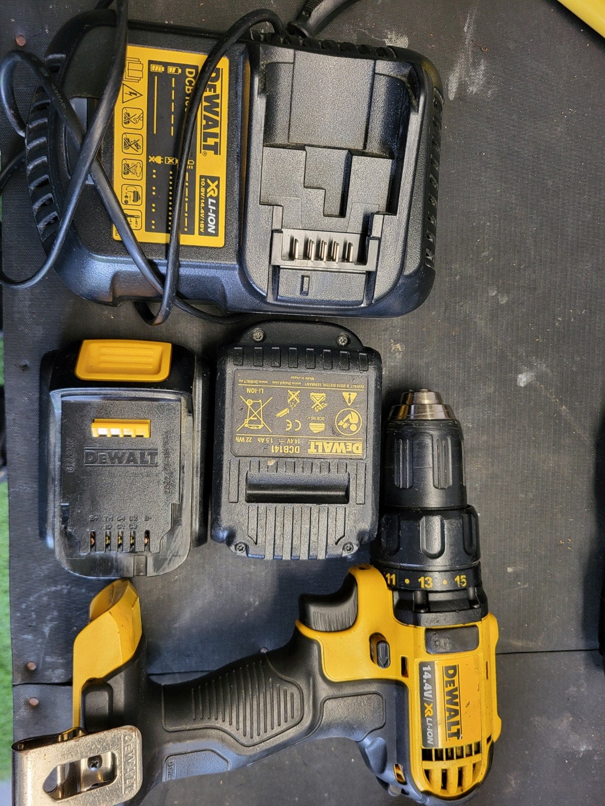 DeWalt accu boor schroefmachine, Doe-het-zelf en Bouw, Gereedschap | Boormachines, Ophalen