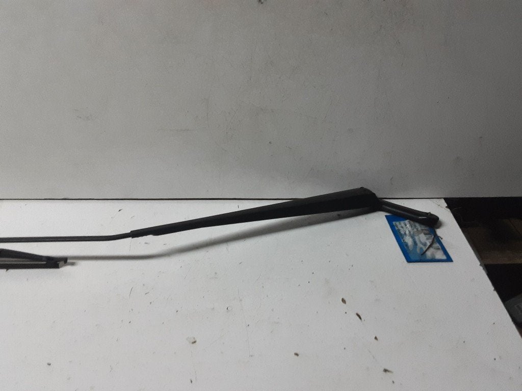 BRAS ESSUIE-GLACE AVANT DROIT Peugeot 206 SW (2E / K), Kontakt-peugeot@peugeot.com, Utilisé, Peugeot Deutschland GmbH, Bahnhofsplatz
65423  Rüsselsheim, DE