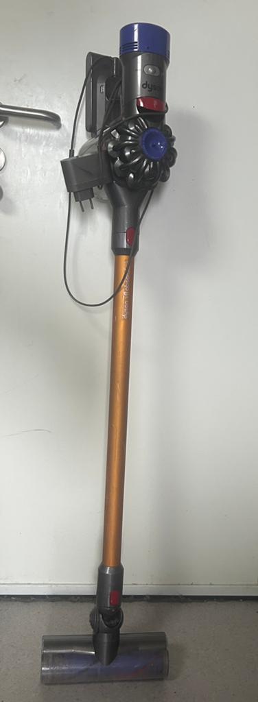 Dyson v8, Electroménager, Enlèvement, Comme neuf, Dyson