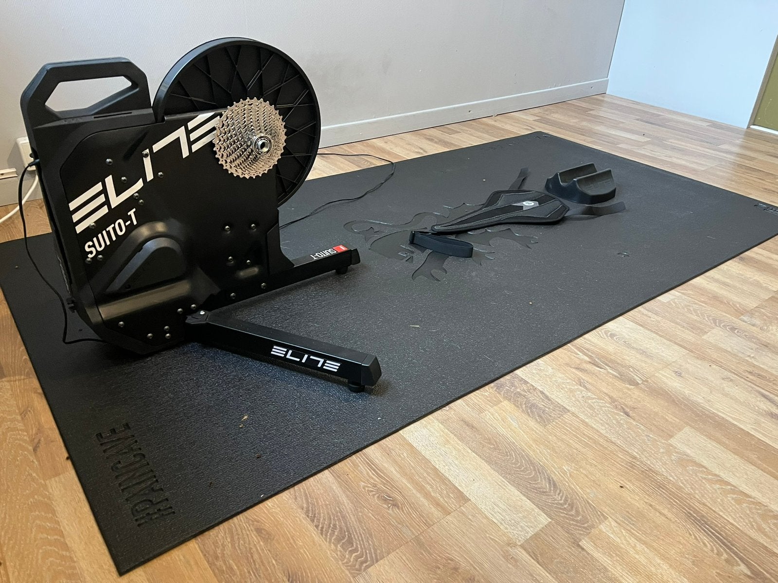 Elite Suito-T fietstrainer + accessoires, Ophalen, Zo goed als nieuw