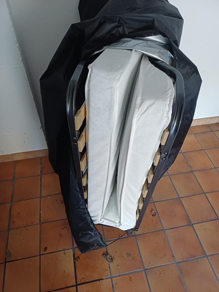 Lit pliant, Enlèvement, Métal, 190 cm ou moins, 70 cm ou moins