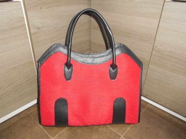 Nouveau sac à main spacieux, Bijoux, Sacs & Beauté, Sacs | Sacs Femme, Enlèvement ou Envoi, Neuf, Rouge, Sac à main