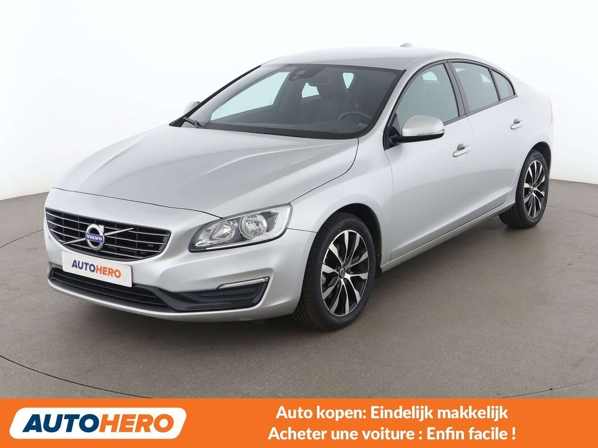 Volvo S60 2.0 D2 Linje Svart (bj 2018, automaat), 4 deurs, Gebruikt, Zwart, S60