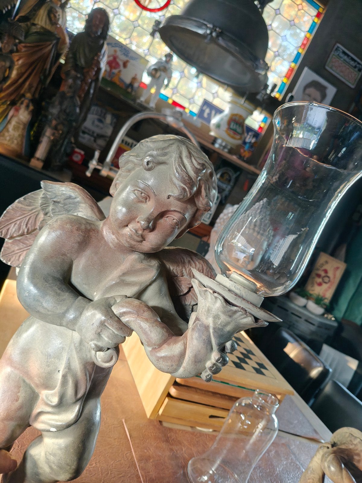 de très beaux anges, Antiquités & Art, Enlèvement