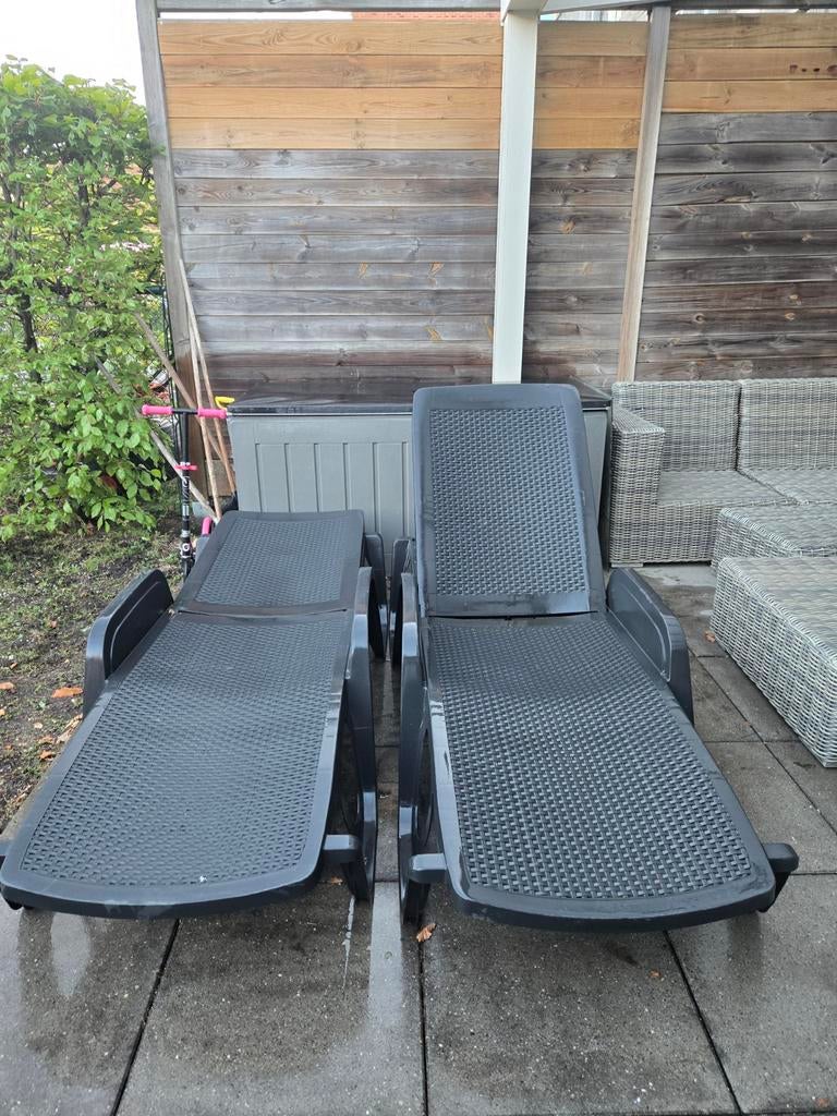Zwarte ligbed, Jardin & Terrasse, Chaises longues, Enlèvement, Comme neuf, Plastique, Pliant