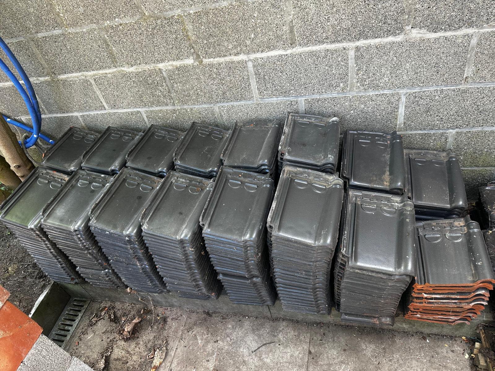Stormpannen 44 Pottelberg - leukleur - grijs, Doe-het-zelf en Bouw, Ophalen, Zo goed als nieuw, Grijs