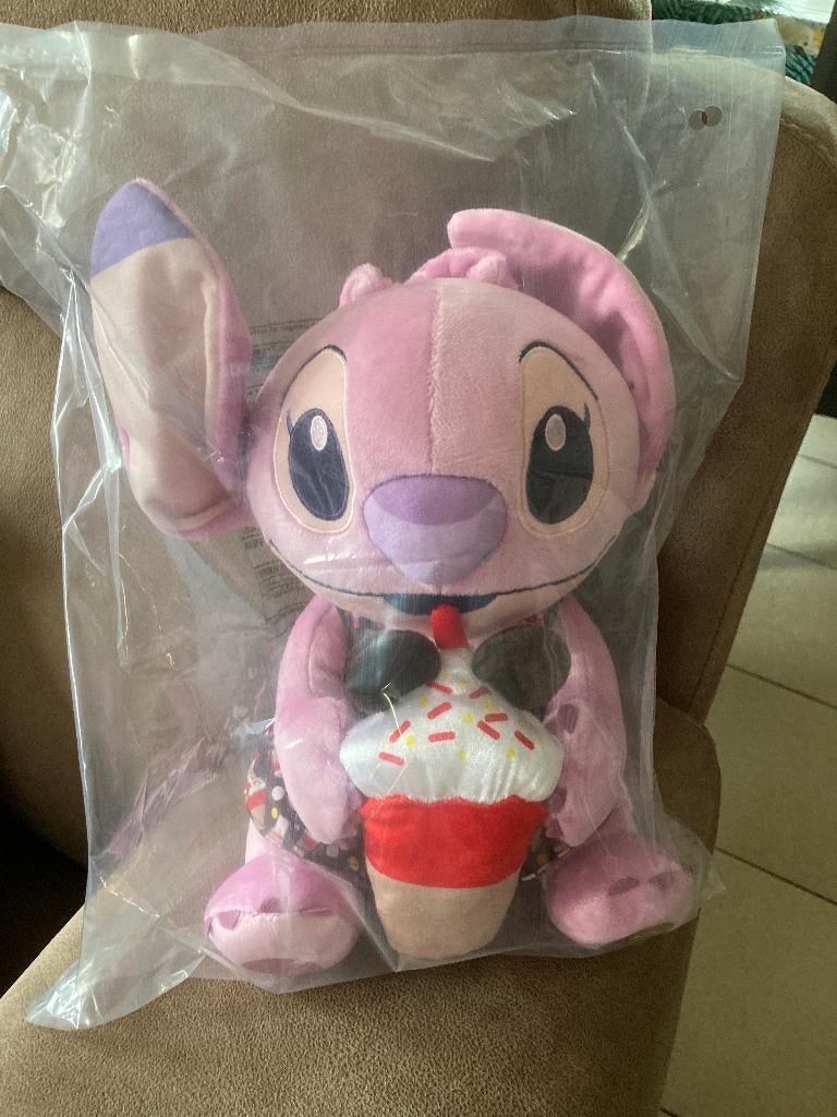 Nieuwe Angel ( Disney ) knuffel attacks snacks 5 Ice Cream, Verzamelen, Ophalen of Verzenden, Overige figuren, Nieuw, Knuffel