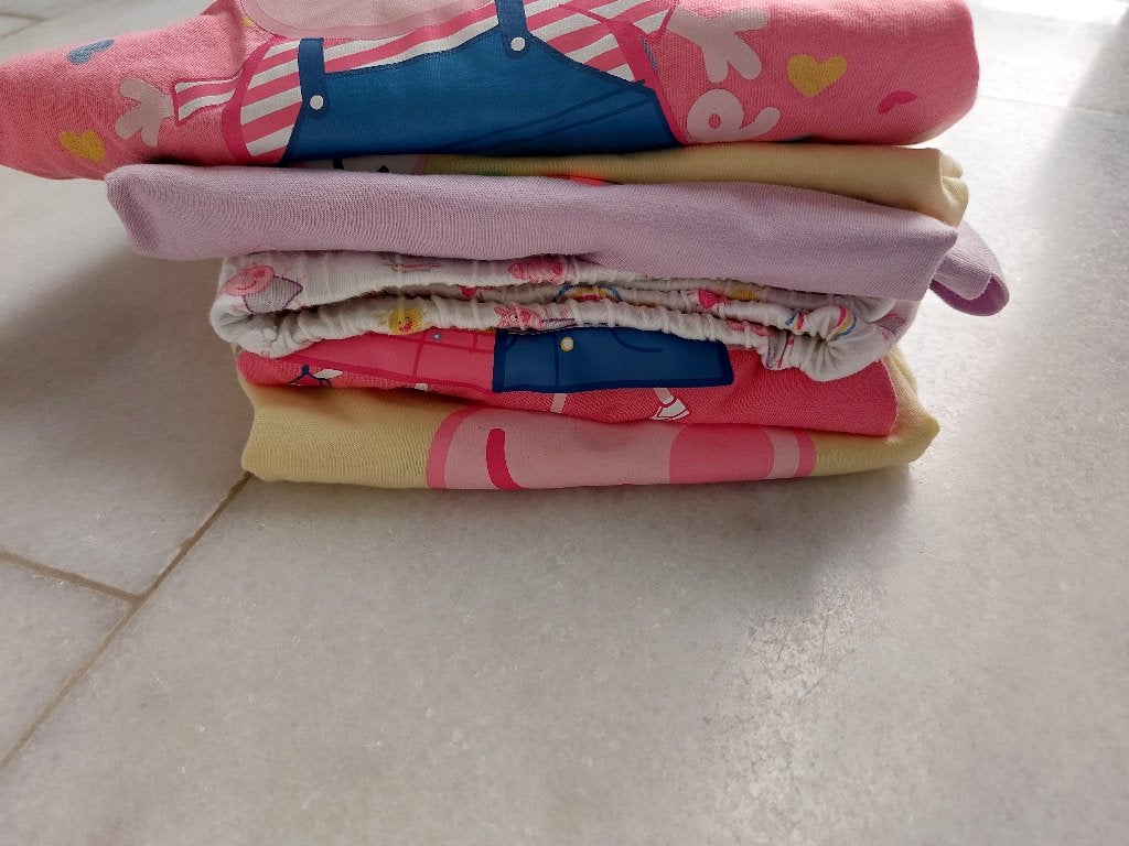 Ensemble de pyjamas Peppa Pig taille 146, Enfants & Bébés, Vêtements enfant | Taille 146, Enlèvement ou Envoi, H&M, Vêtements de nuit ou Sous-vêtements
