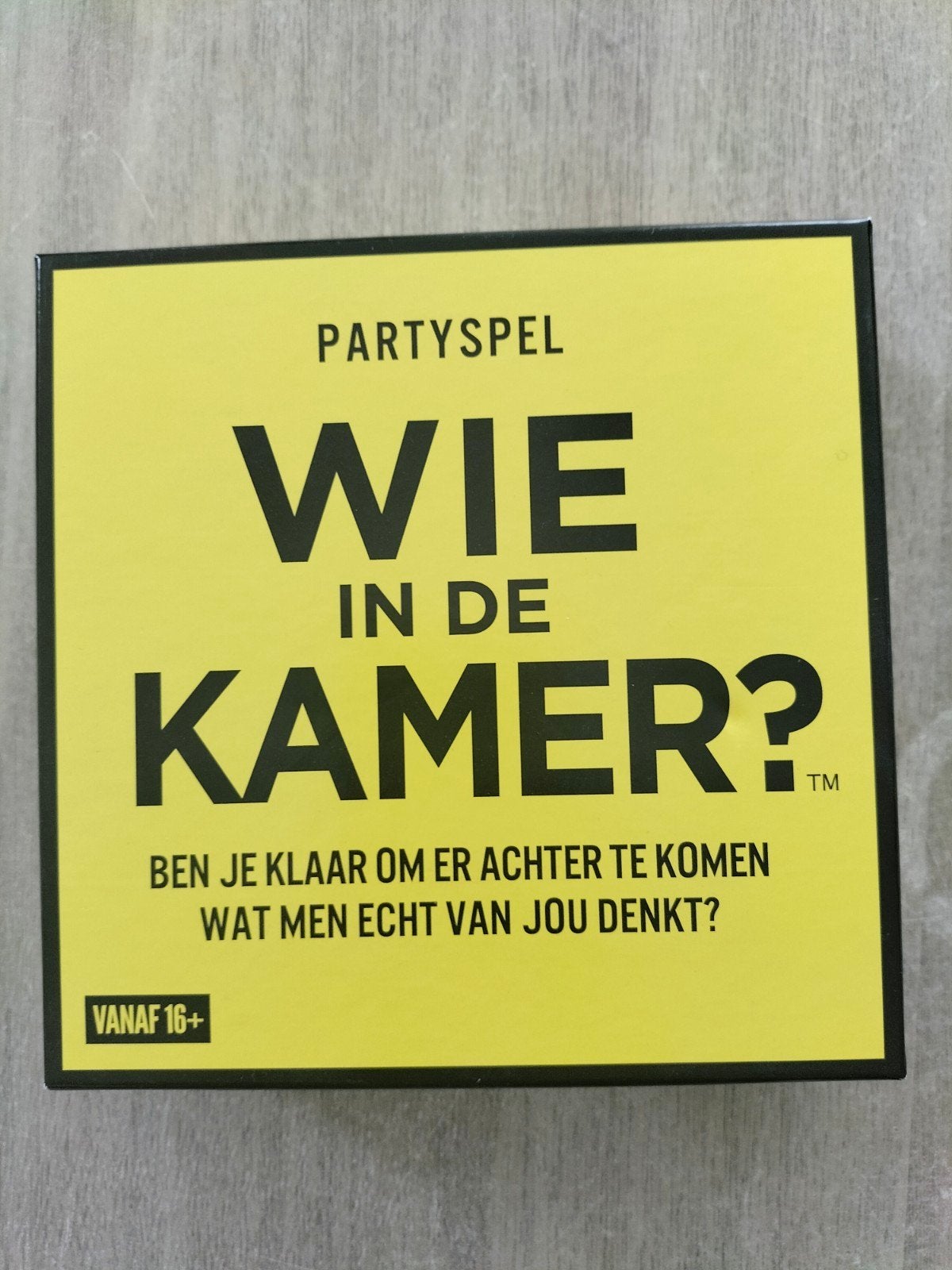 Partyspel / Gezelschapsspel 'Wie in de kamer?', Ophalen of Verzenden