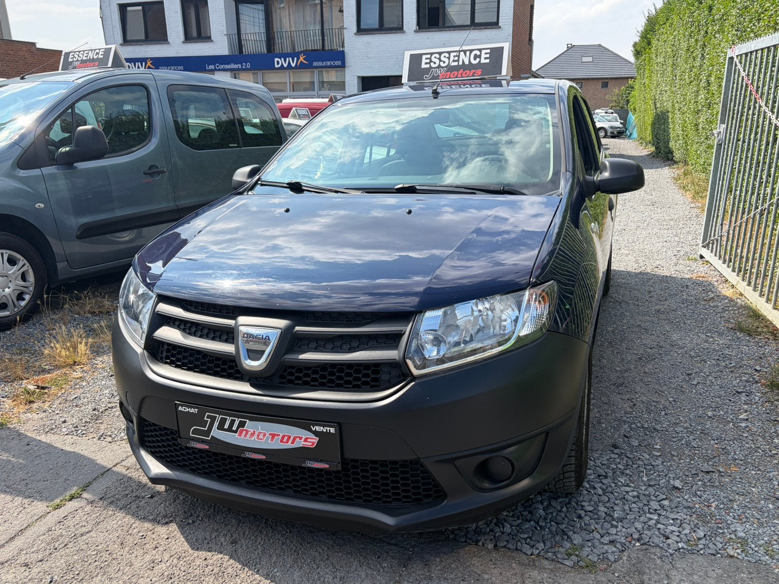 DACIA LOGAN 1.2 ESSENCE**GARANTIE**1erMain**, Autos, Dacia, Euro 5, 4 portes, https://public.car-pass.be/vhr/5c6b8ab8-0f8a-4897-a719-0b0a6ec9d604
