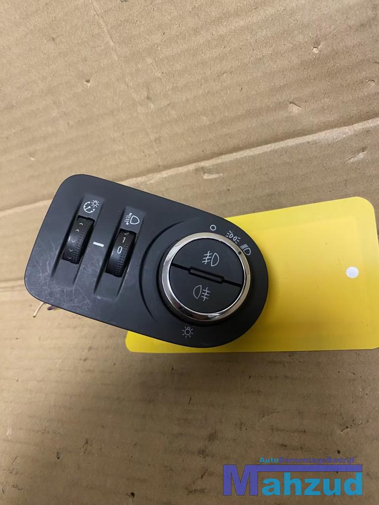 OPEL CORSA E Licht schakelaar 2014-2019 13470452, Auto-onderdelen, Dashboard en Schakelaars, Opel, Gebruikt