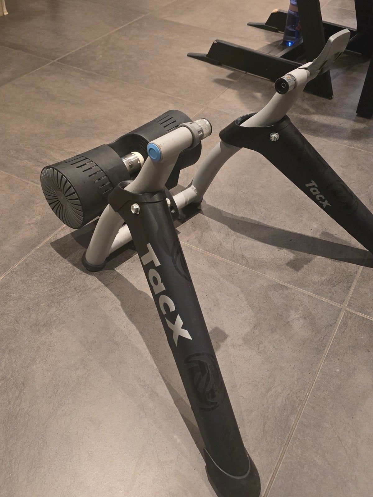 Tacx Bushido Smart fietstrainer, Ophalen