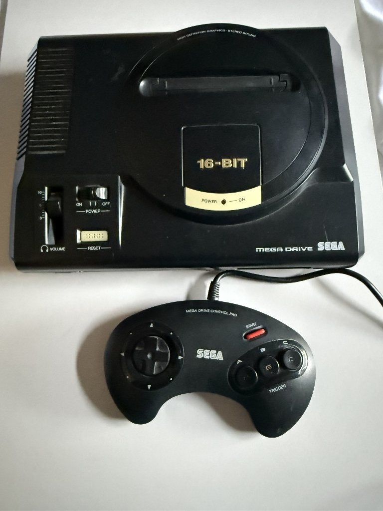 Sega Mega Drive 1 PAL + manette + câbles, Enlèvement ou Envoi, Utilisé, Avec 1 manette, Mega Drive