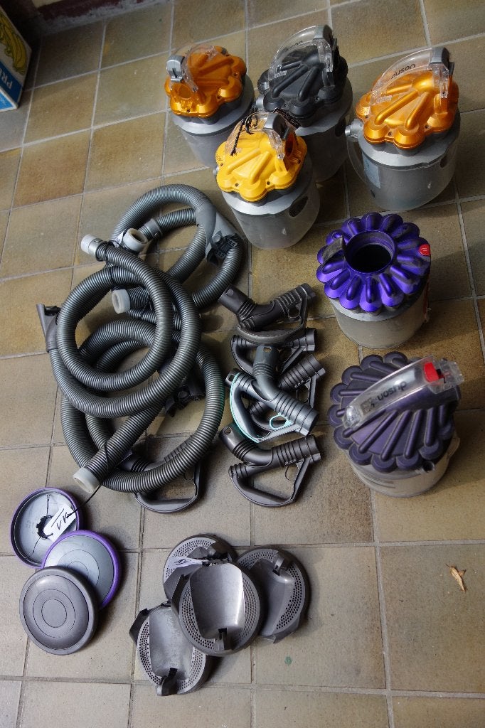 DYSON ONDERDELEN ALLERLEI ZIE FOTO'S .STOFPOT. STEEL . SLAAG, Geschikt voor harde vloeren, Ophalen of Verzenden, Zo goed als nieuw