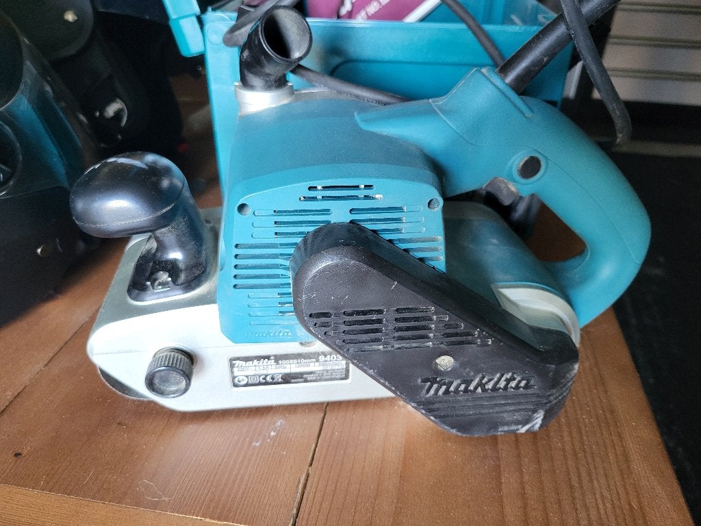 Schuurmachine Makita+ koffer, Enlèvement, Utilisé, 1200 watts ou plus, Ponceuse orbitale