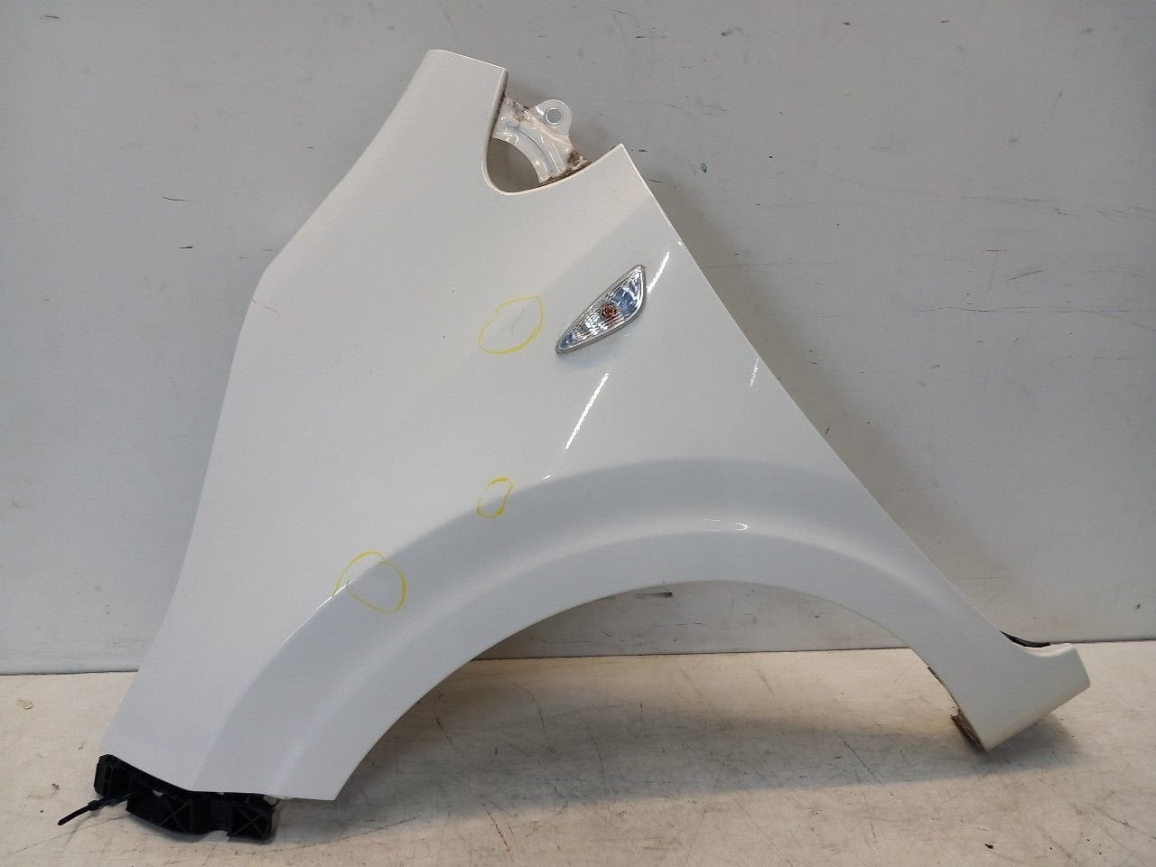 Spatbord links voor Kia Picanto, Auto-onderdelen, Onderdelen@venauto.nl, Van der Ven Autorecycling B.V., Ettenseweg 76, 4706 PB Roosendaal, The Netherlands