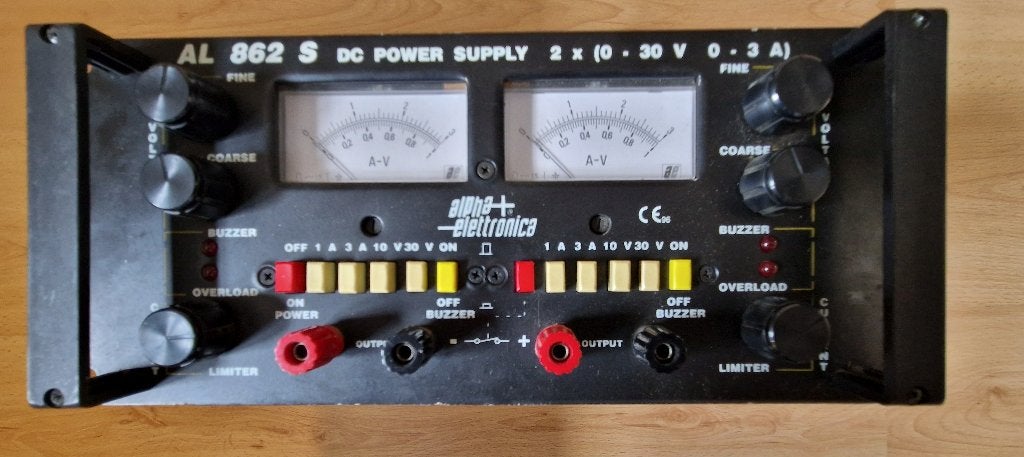 Regelbare power supply 2x30V 2x3a, Doe-het-zelf en Bouw, Ophalen, Gebruikt, Overige meters