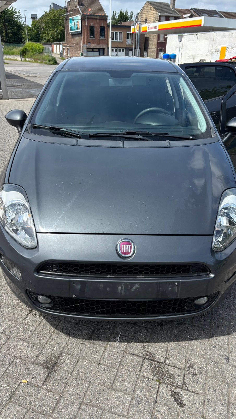 Fiat Punto – Idéale jeune conducteur / citadine économique, Argent ou Gris, Achat, Euro 6, Entreprise