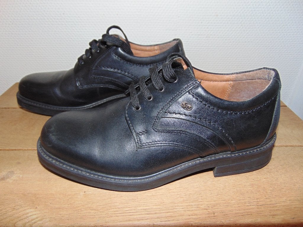 Degelijke schoenen in leder, Enlèvement ou Envoi, Chaussures à lacets, Porté, Noir