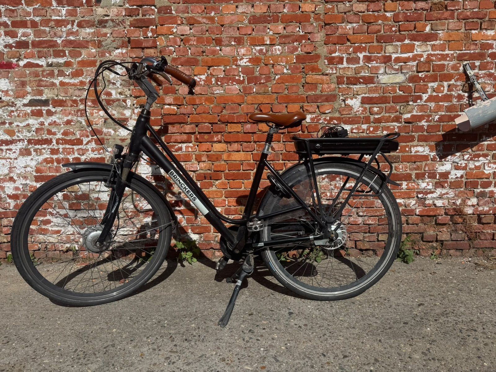BRINCKERS ELEKTRISCHE FIETS MET VOORMOTOR, Ophalen, Zo goed als nieuw, Brinckers