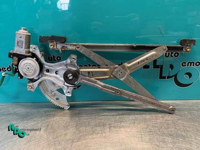 Ruitmechaniek 2Deurs rechts-voor van een Toyota Corolla (Cor, Gebruikt, -, -, Ophalen of Verzenden