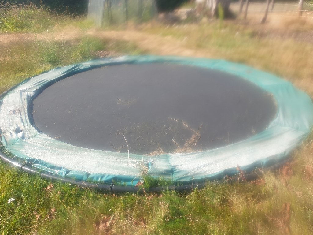 Inbouwtrampoline, Enlèvement, Utilisé