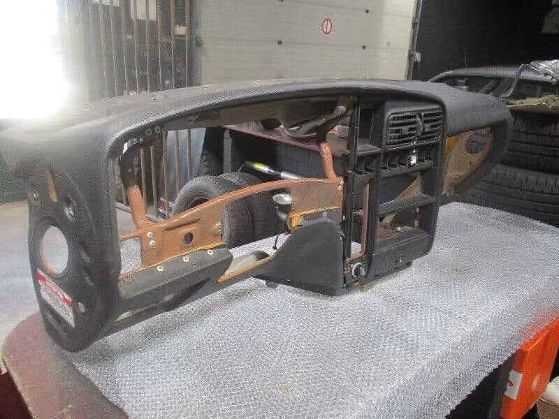 DASHBOARD Opel Omega A (01-1970/-) (90-229-457), Bahnhofsplatz 65423 Rüsselsheim am Main, DE, Gebruikt, Opel, Opel Automobile GmbH
