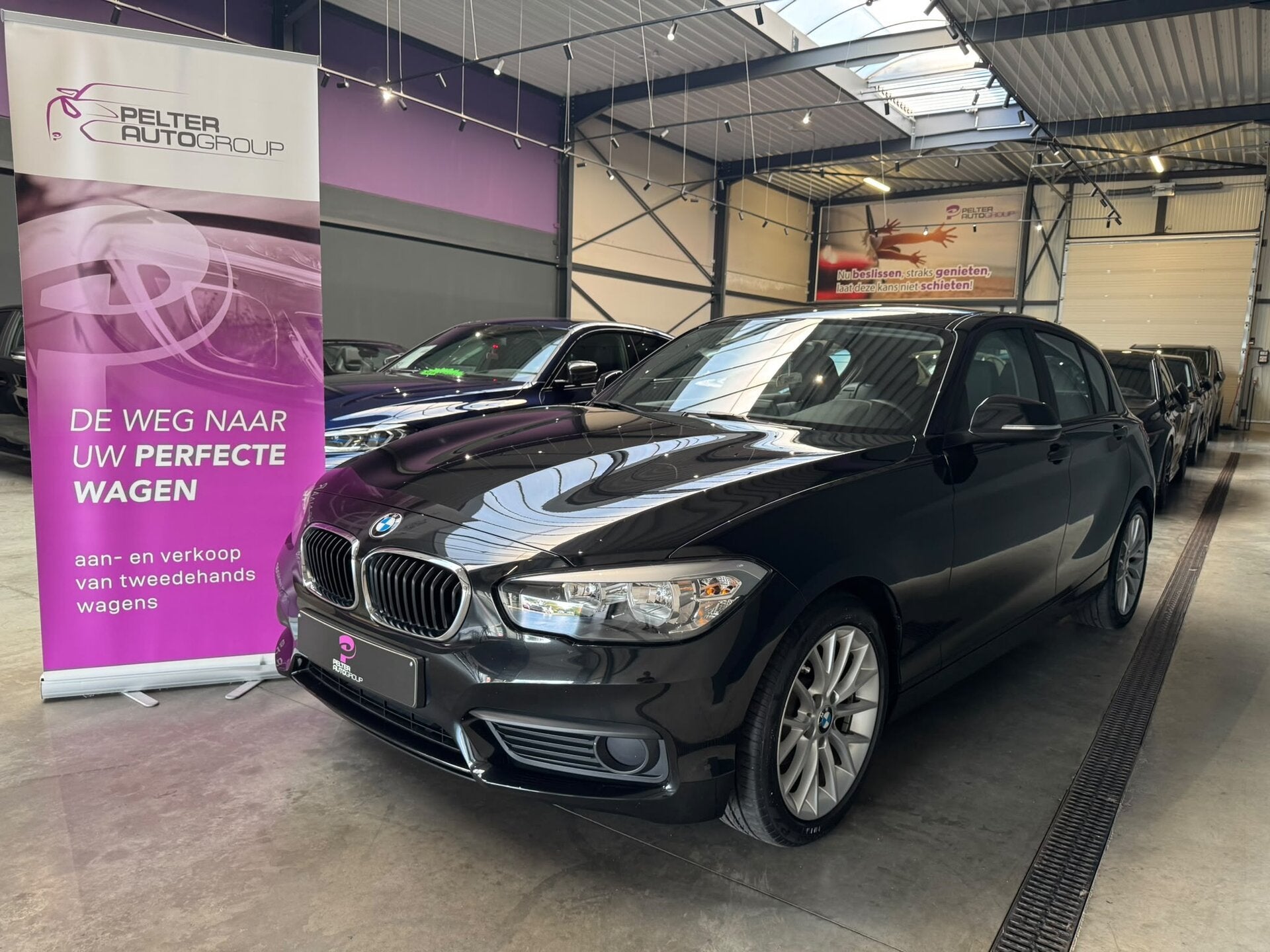BMW 116 i Navi Leder Zetelverw. Trekhaak 53.000km!, Autos, 0 kg, Achat, Euro 6, Entreprise