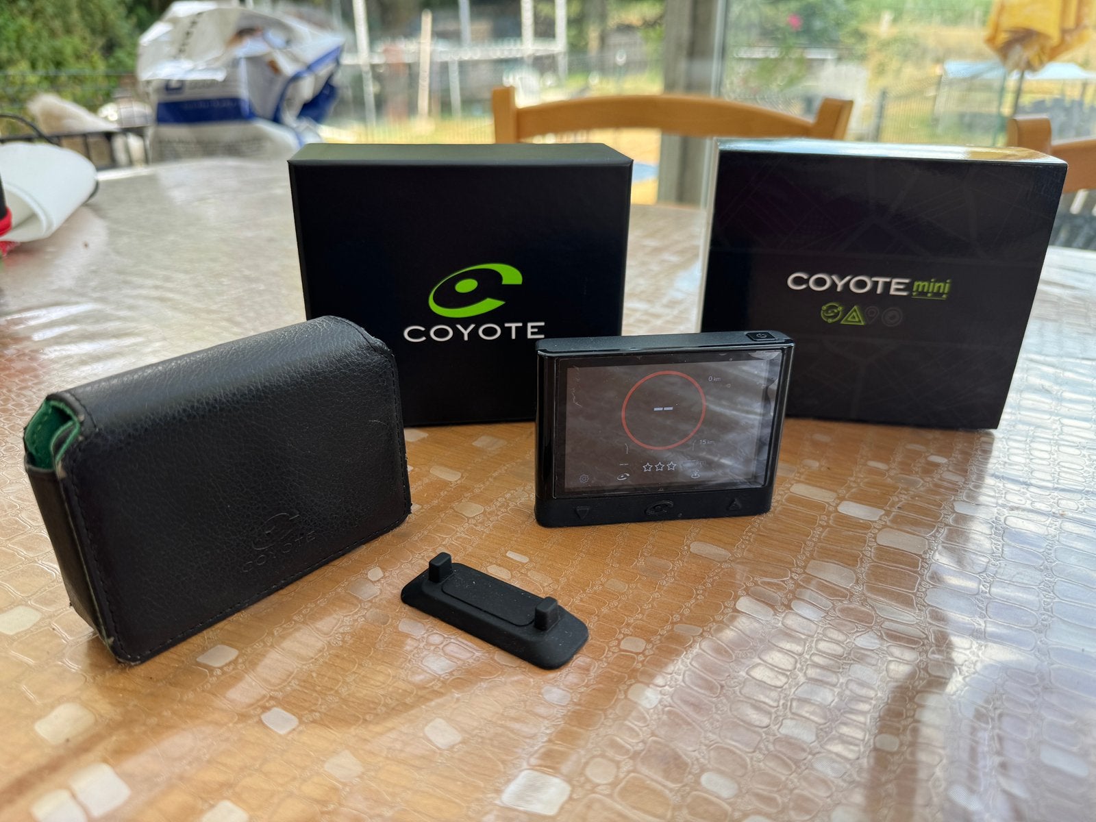 COYOTE Mini (avertisseur/detecteur radar)+housse cuir coyote, Enlèvement ou Envoi, Comme neuf