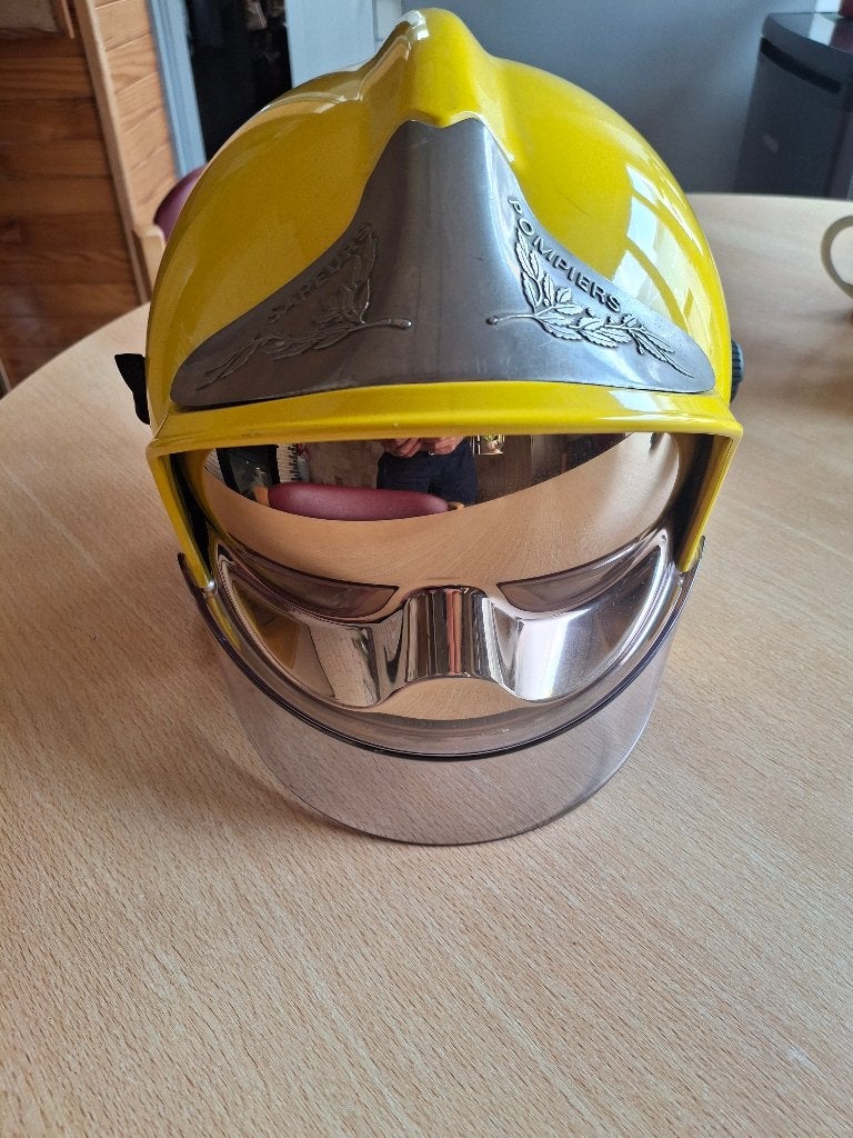 Casque pompier F1 francais, Enlèvement ou Envoi, Comme neuf