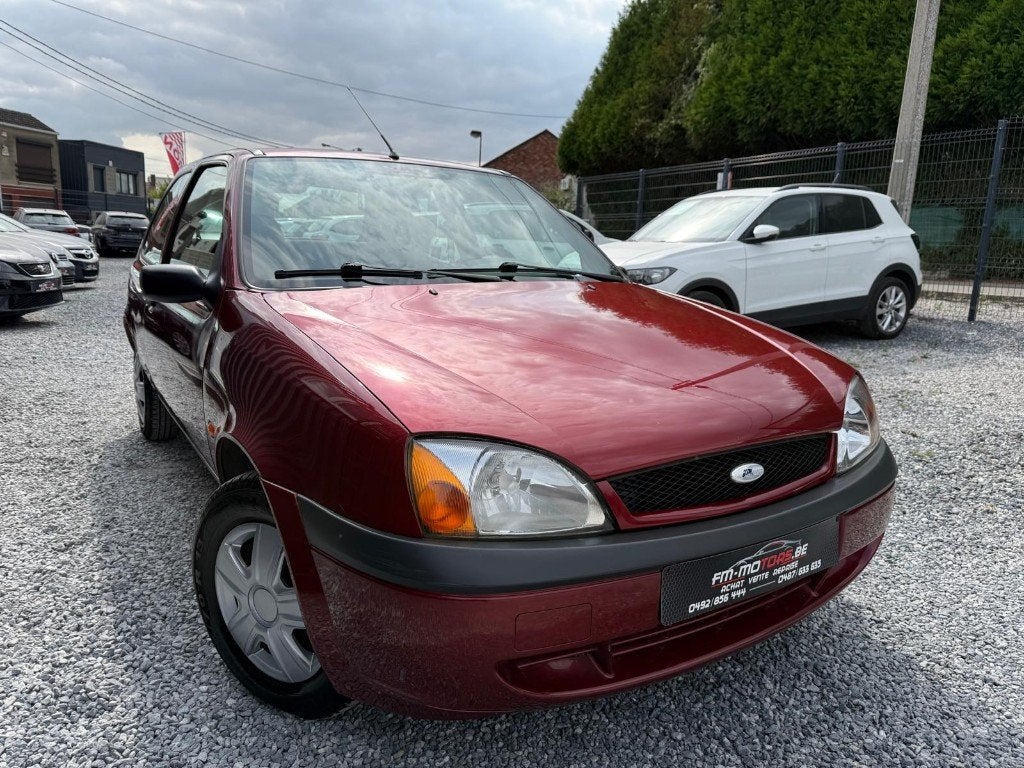 Ford Fiesta 1.3i/Euro 4 LEZ OK 2030/Onderhoud OK +CT OK, Voorwielaandrijving, 1299 cc, Stof, Zwart