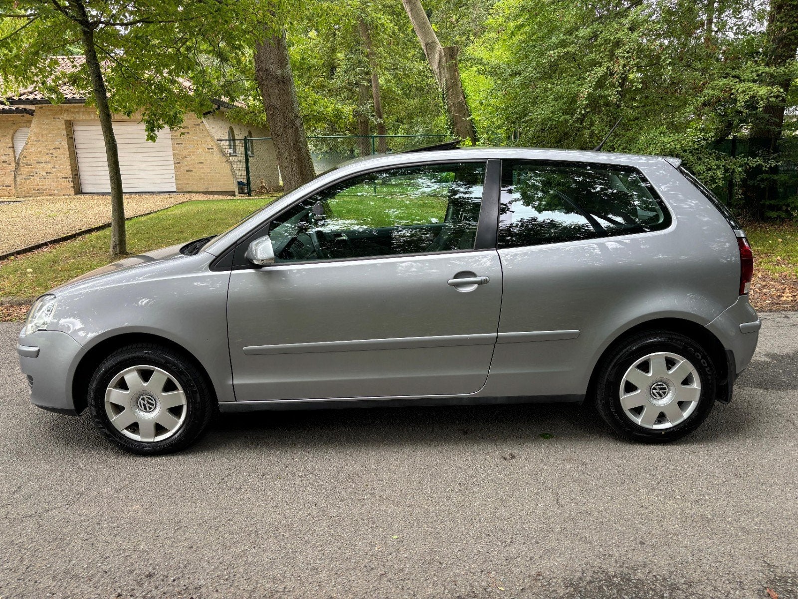 VW Polo 1.2 benzine / Open Dak / Airco / Blanco Gekeurd, Voorwielaandrijving, Stof, 1198 cc, Grijs