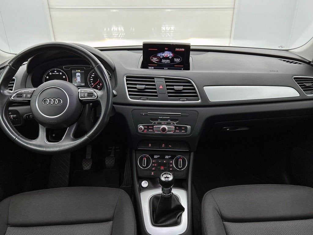 Audi Q3 1.4 TFSI Sport, Autos, Audi, Argent ou Gris, Achat, Euro 6, Boîte manuelle
