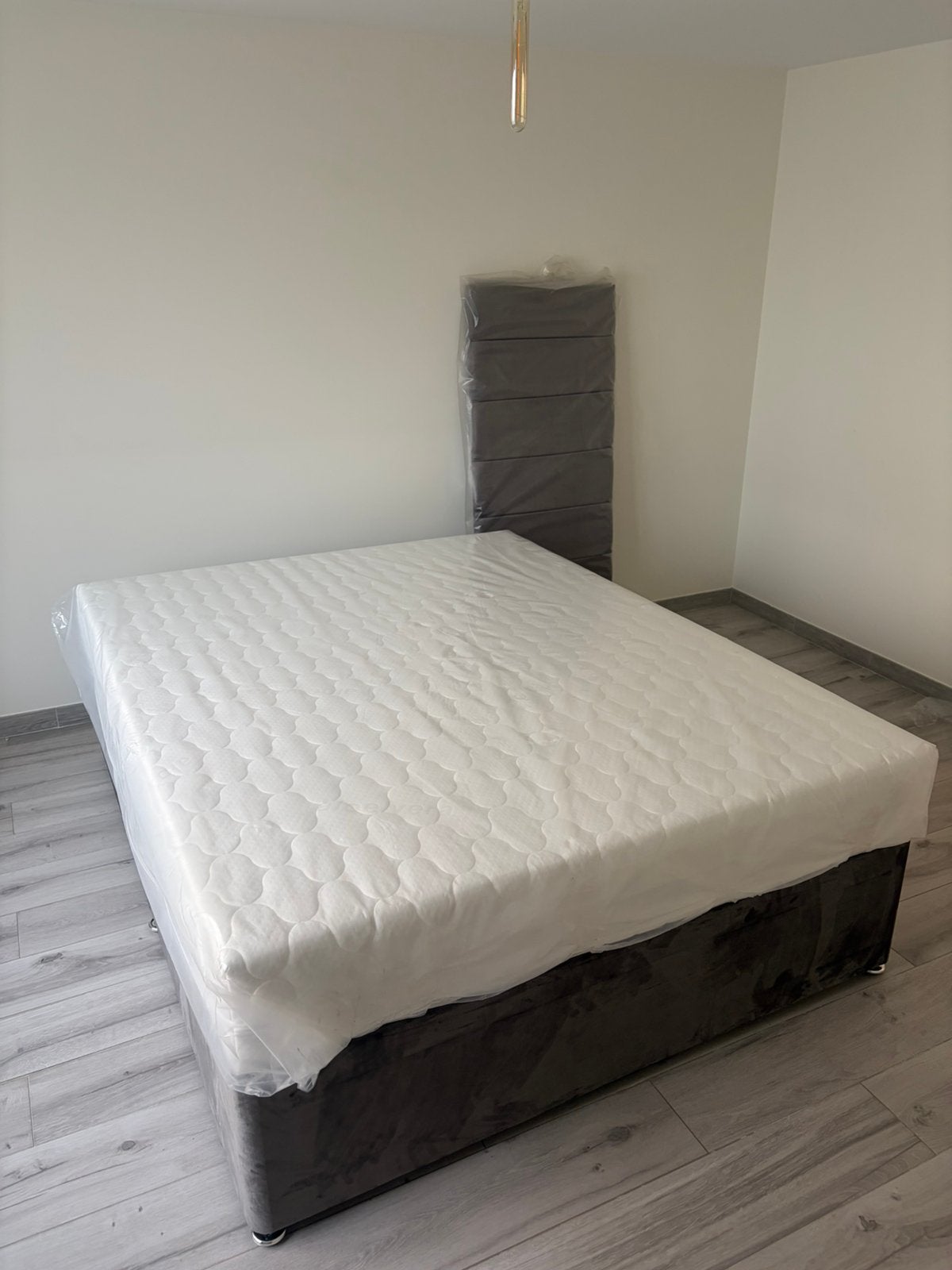 Lit 160x200 complet, neut jamais utilisé !, Enlèvement, Comme neuf