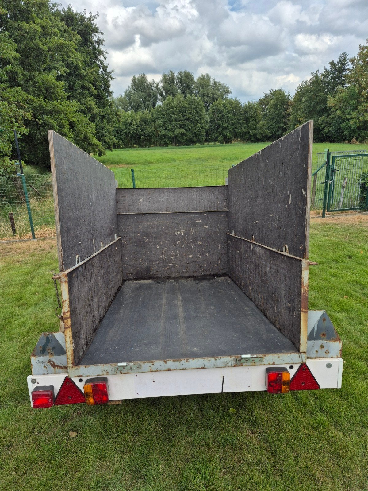 Aanhangwagen overdekt, Ophalen