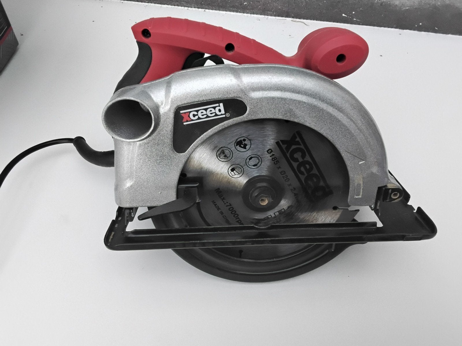 Cirkelzaag Xceed 1200w valt nog steeds onder de garantie., Ophalen of Verzenden, Cirkelzaag