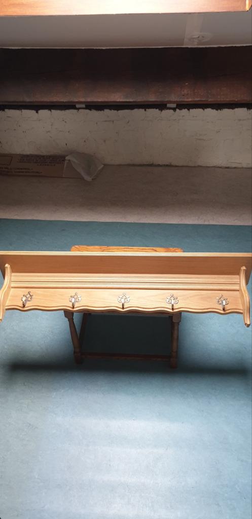 Archelle en chêne : lg:100cm , larg:17cm , haut , 23cm, Neuf, Moins de 100 cm, Portemanteau mural, Enlèvement