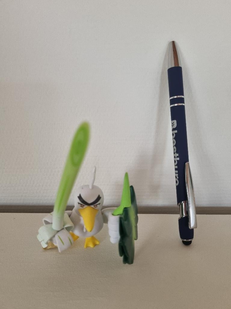 Sirfetch - pokemon actiefiguur, Ophalen of Verzenden, Zo goed als nieuw