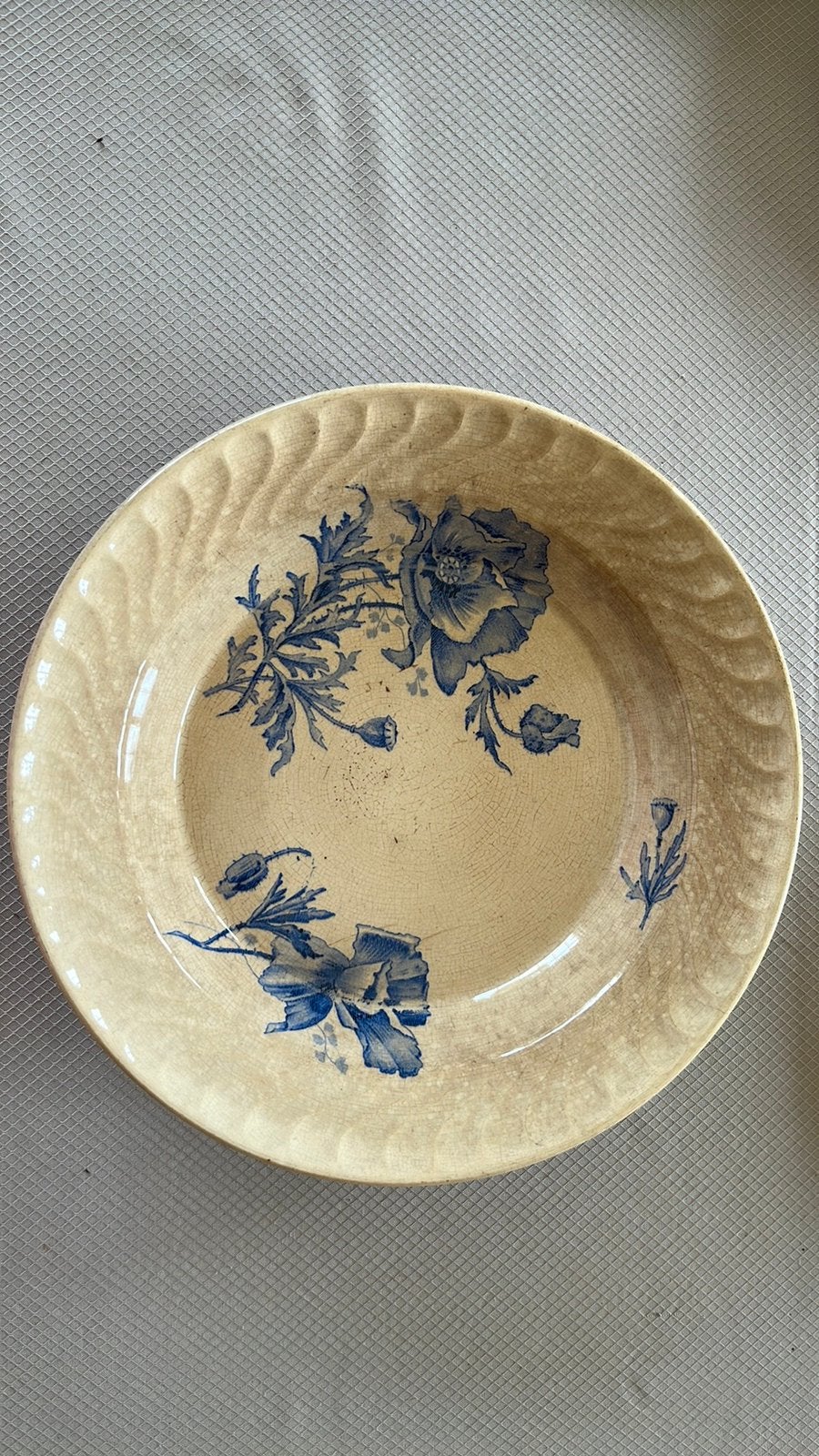 Sierbord met blauwe bloemen., Antiek en Kunst, Antiek | Keramiek en Aardewerk, Ophalen of Verzenden