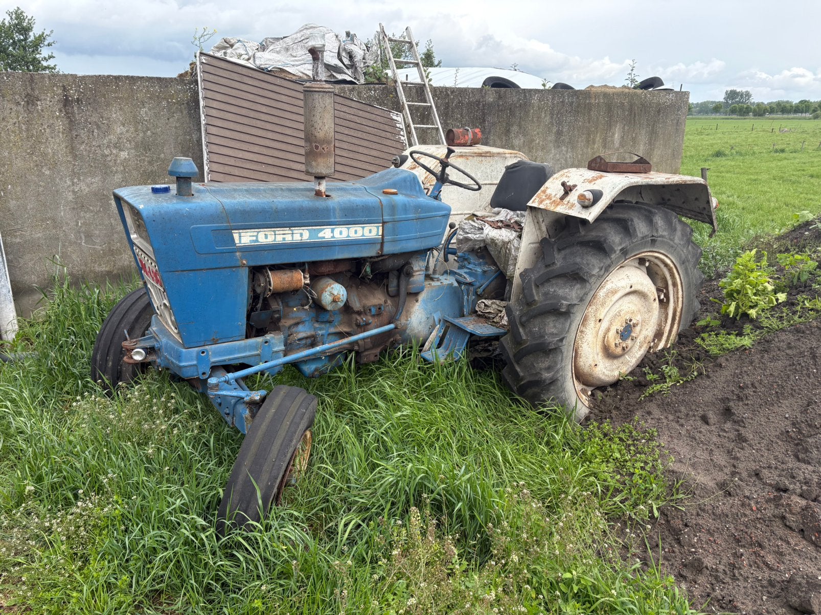 Ford 4000, Articles professionnels, Agriculture | Tracteurs, Enlèvement, Ford